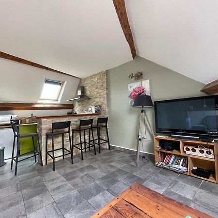 Les Combles De L Aure Grand Studio Cosy Confortable Classe 3 Etoiles Centre Bayeux 2 Mn A Pied Cathedrale Proche Plages Du Debarquement المظهر الخارجي الصورة