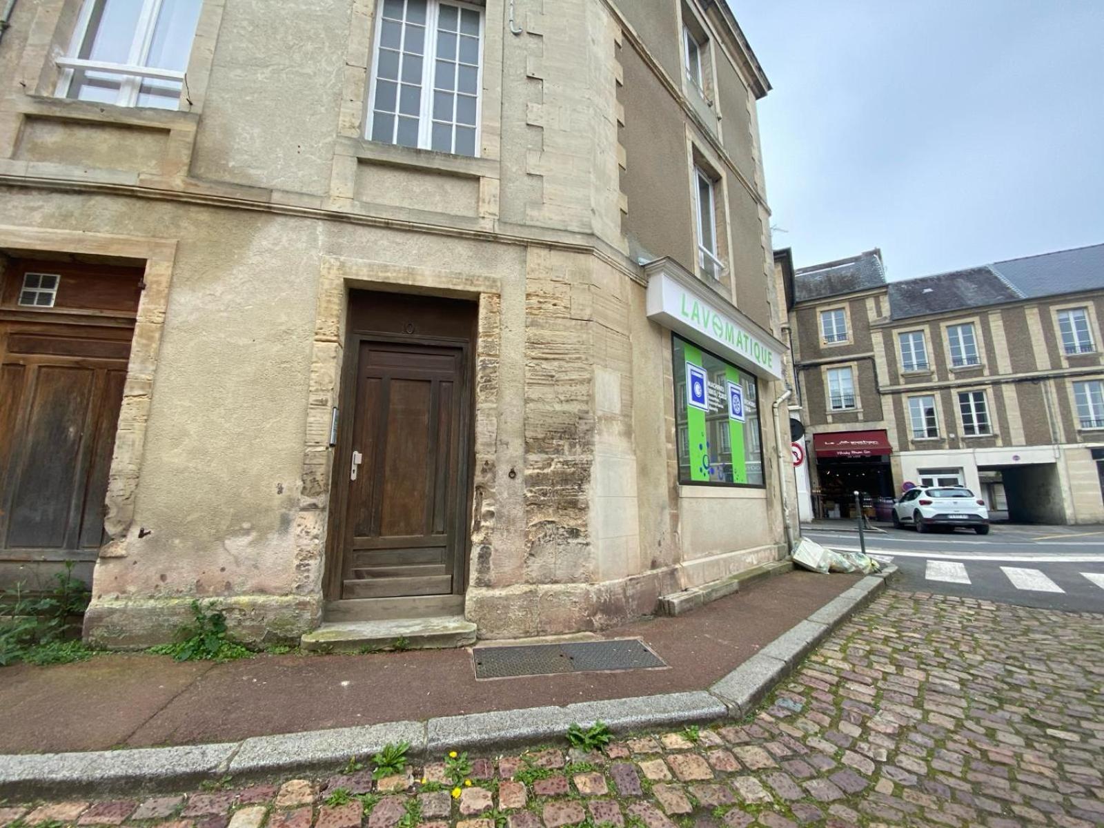 Les Combles De L Aure Grand Studio Cosy Confortable Classe 3 Etoiles Centre Bayeux 2 Mn A Pied Cathedrale Proche Plages Du Debarquement المظهر الخارجي الصورة